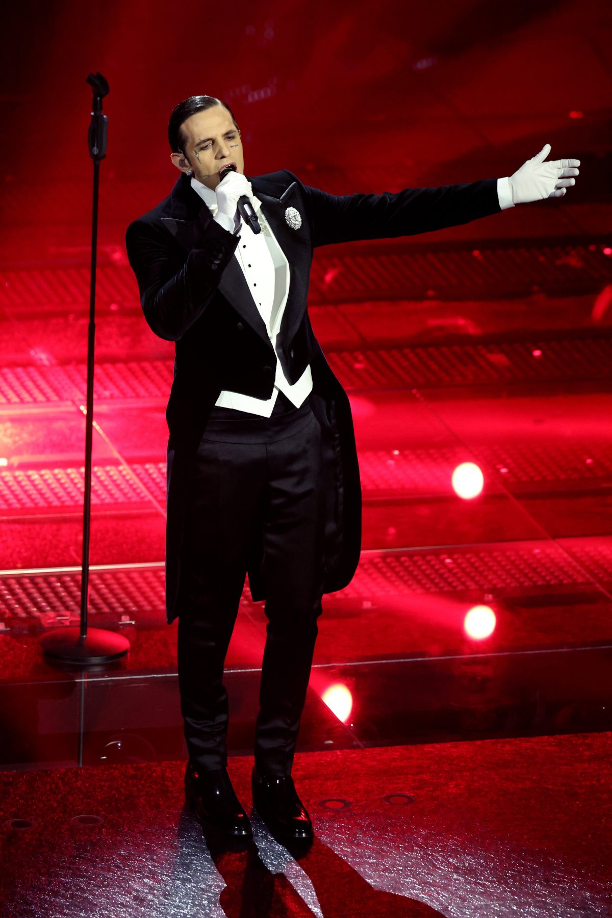 Galleria foto 'Sanremo 2025: Le pagelle dei look della prima serata' - foto 29