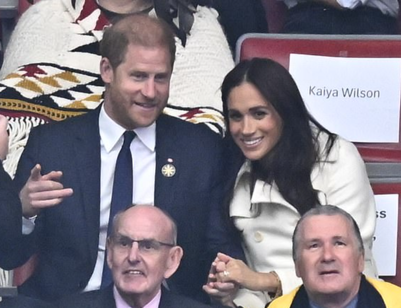 Meghan Markle, il bacio a Harry d’Inghilterra è un messaggio al mondo (e a Trump) – Foto