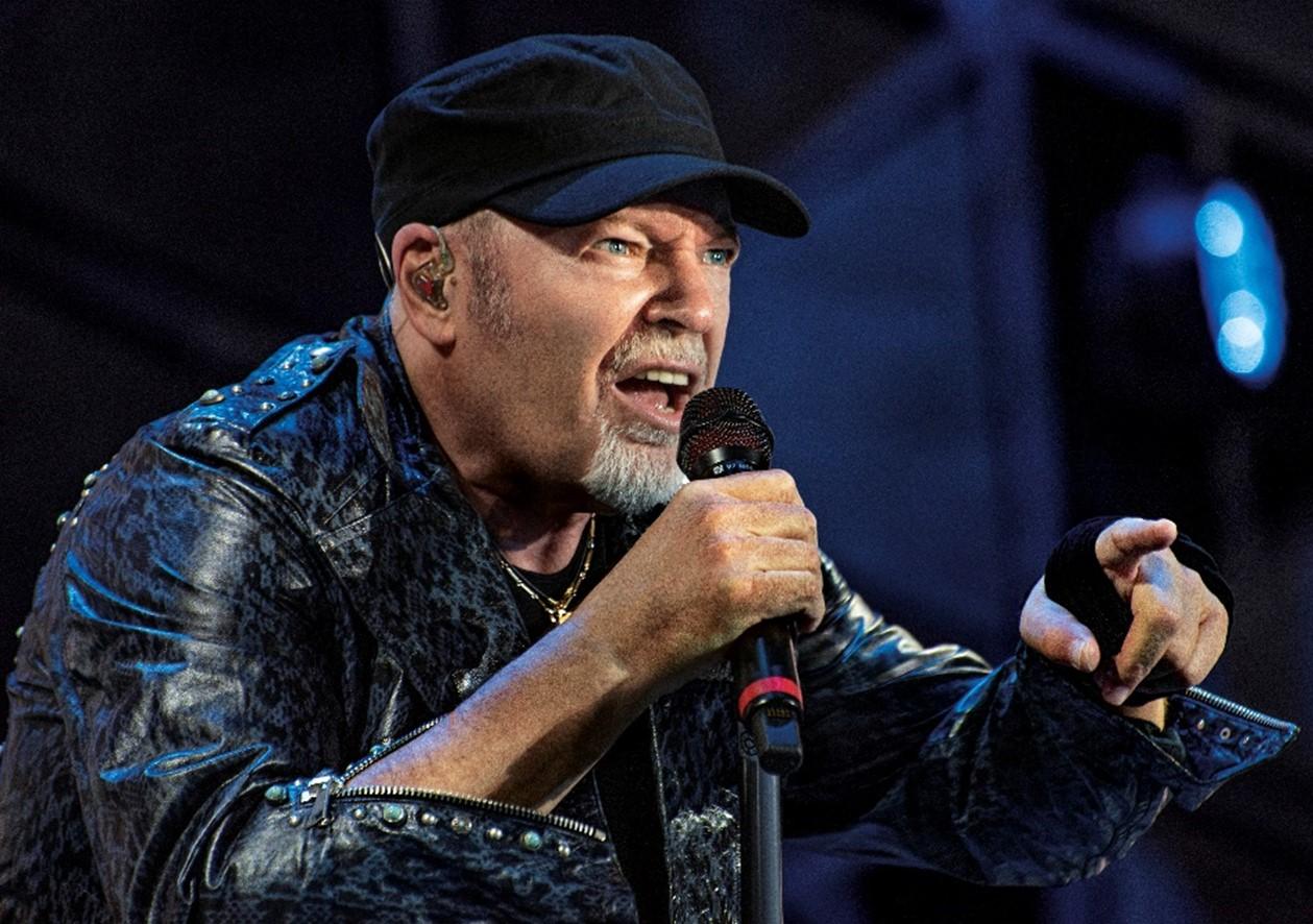 Vasco Rossi, 73 anni oggi e non sentirli. Ecco alcune chicche sulla sua vita