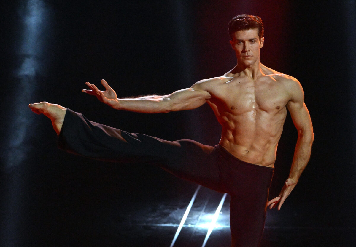 Roberto Bolle, compie 50 anni il re della danza Made in Italy