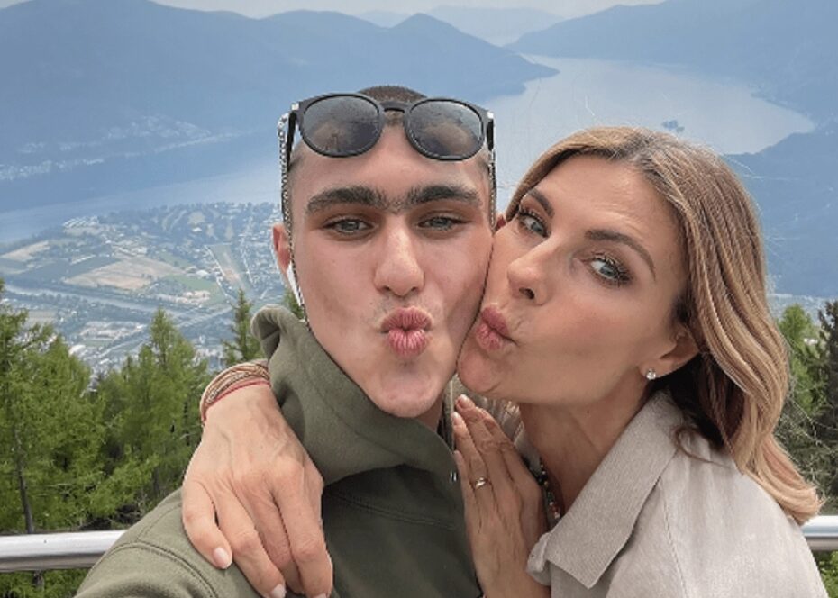 Martina Colombari: «Ho cercato di capire il disagio di mio figlio, ora è seguito dalle persone giuste» Martina Colombari: «Ho cercato di capire il disagio di mio figlio, ora è seguito dalle persone giuste»