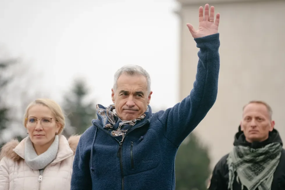 Golpe rumeno confermato: Georgescu è fuori Golpe rumeno confermato: Georgescu è fuori