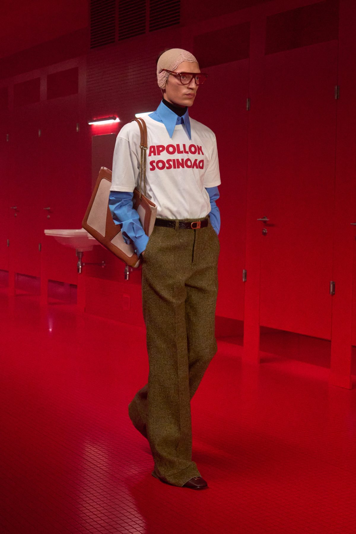 Galleria foto 'Paris Fashion Week: Valentino sfila in una toilette pubblica' - foto 4