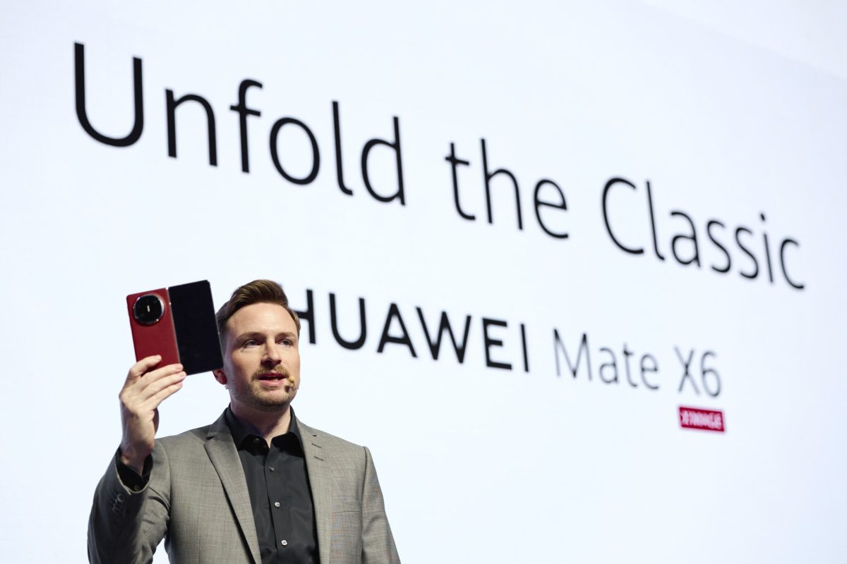 Galleria foto 'Huawei Mate X6, lo smartphone gigante in tutti i sensi' - foto 10