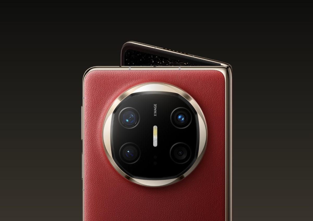 Galleria foto 'Huawei Mate X6, lo smartphone gigante in tutti i sensi' - foto 8