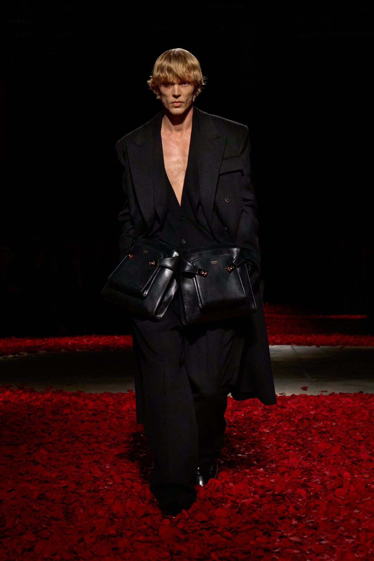 Galleria foto 'Milano Fashion Week: Ferragamo e la moda che danza' - foto 5