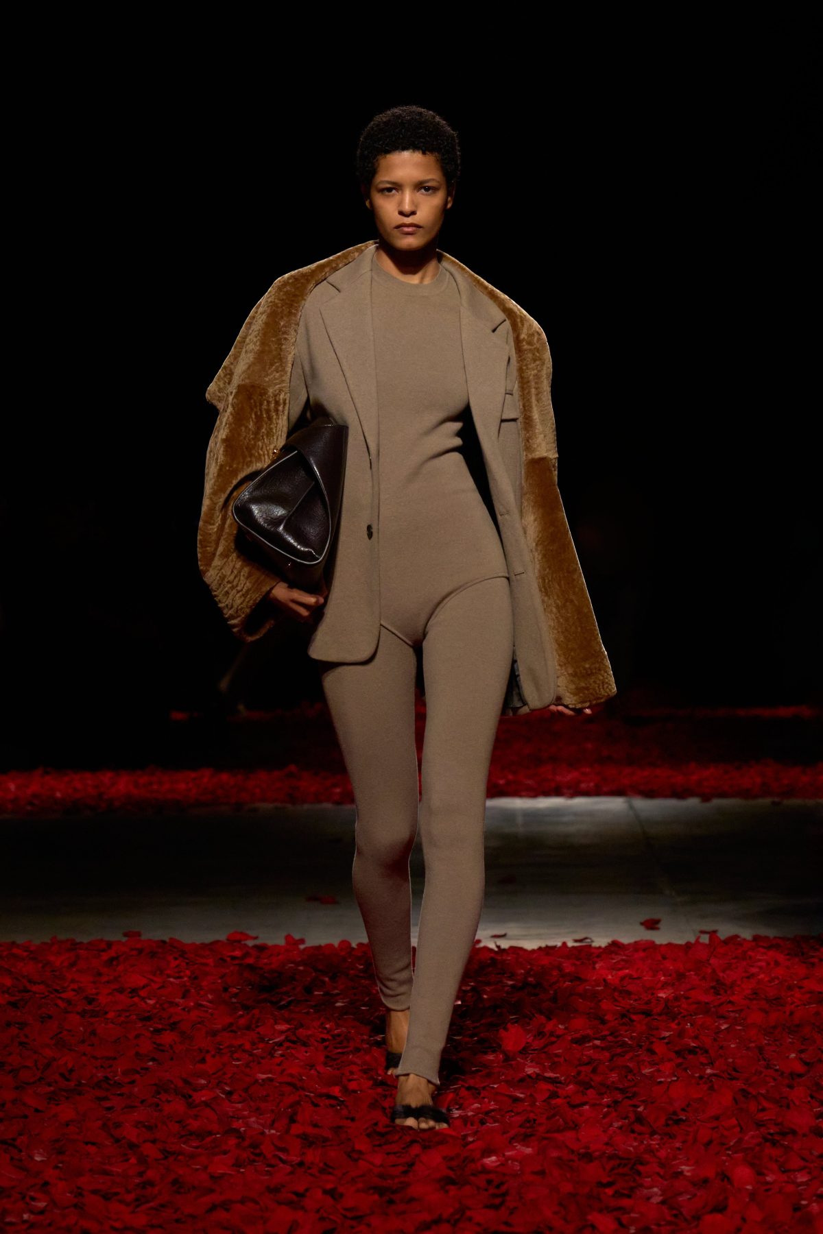 Galleria foto 'Milano Fashion Week: Ferragamo e la moda che danza' - foto 2