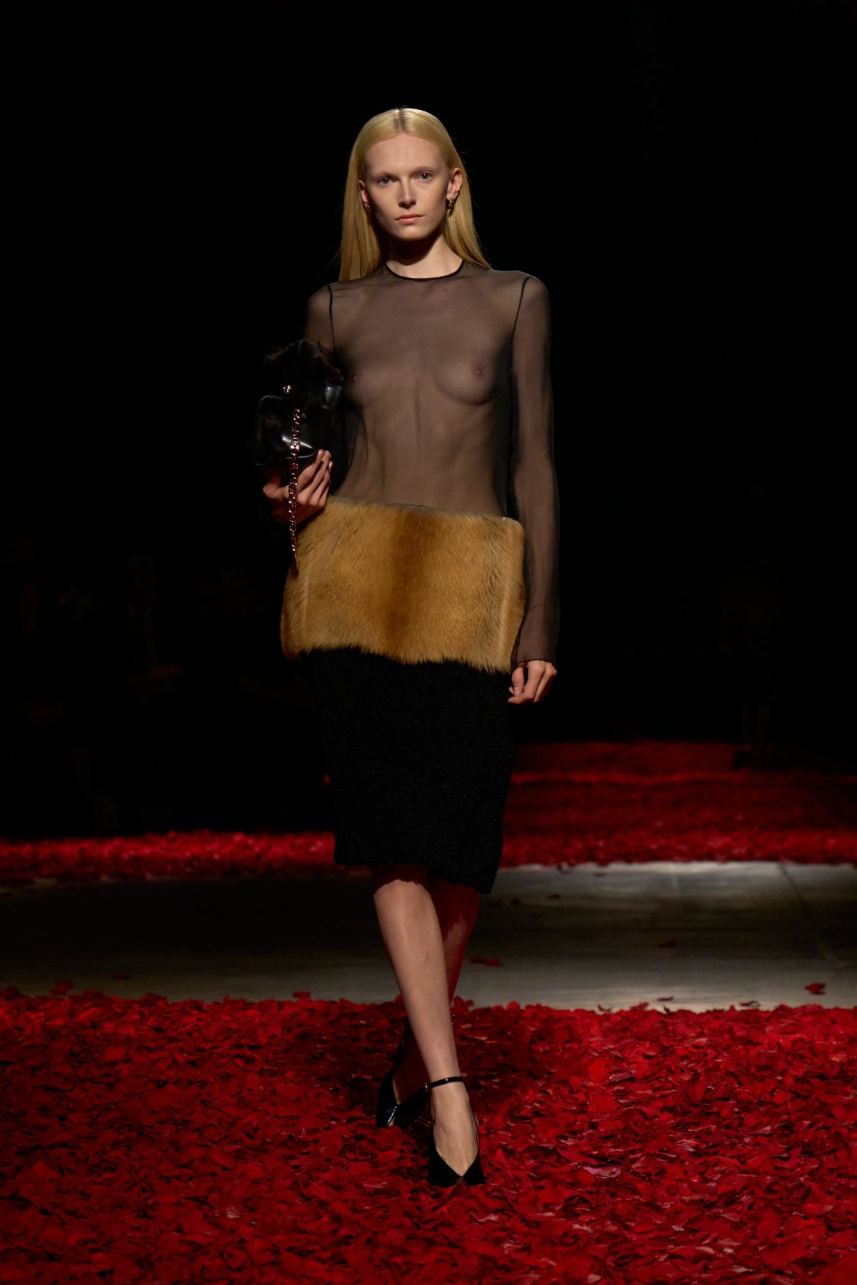 Galleria foto 'Milano Fashion Week: Ferragamo e la moda che danza' - foto 11