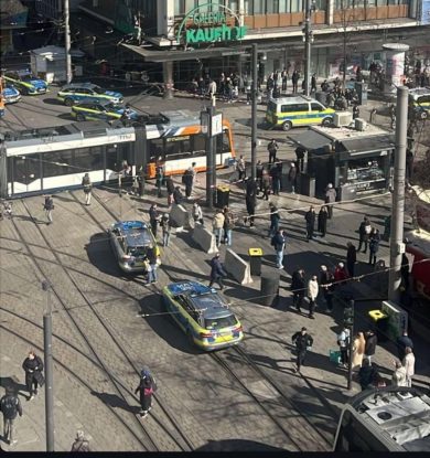 Auto si schianta sulla folla: almeno un morto a Mannheim