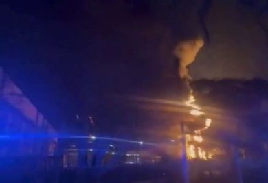 Incendio a Heathrow, aeroporto chiuso e voli cancellati I video