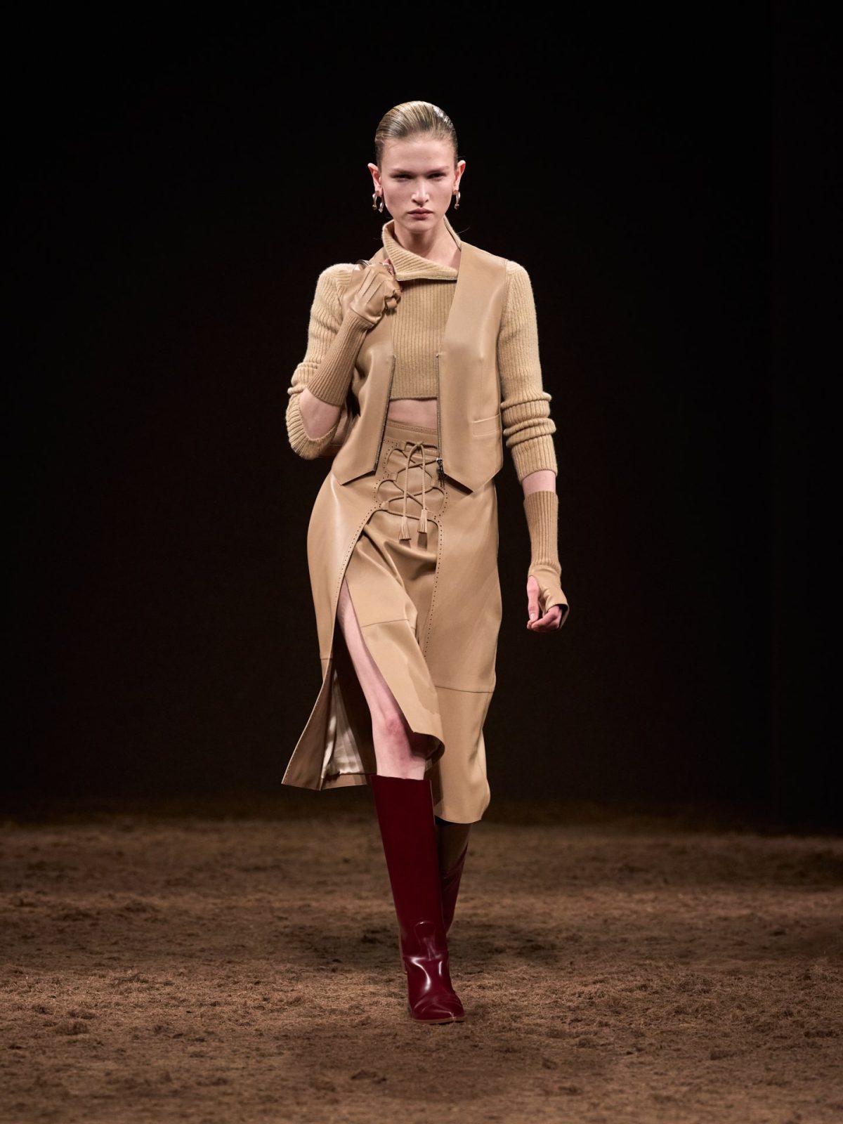 Galleria foto 'Paris Fashion Week: Hermes, tra minimalismo e artigianato di lusso' - foto 9