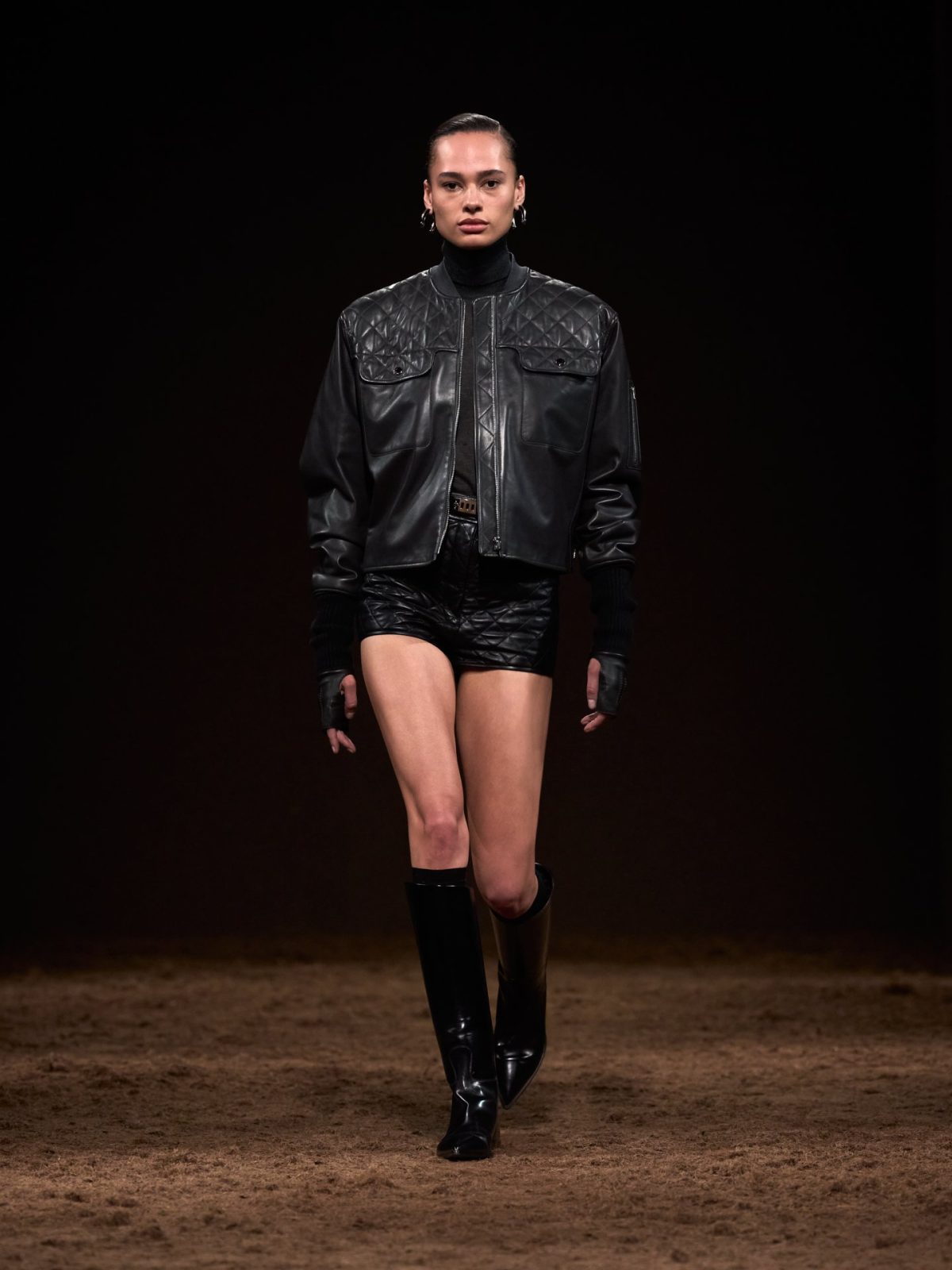 Galleria foto 'Paris Fashion Week: Hermes, tra minimalismo e artigianato di lusso' - foto 5