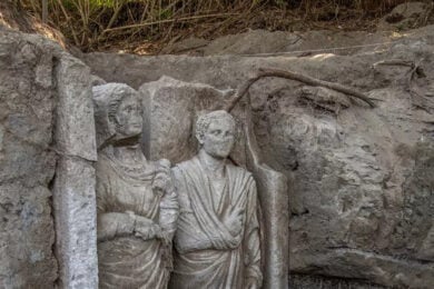 Pompei, scoperto un rilievo di una coppia a grandezza naturale