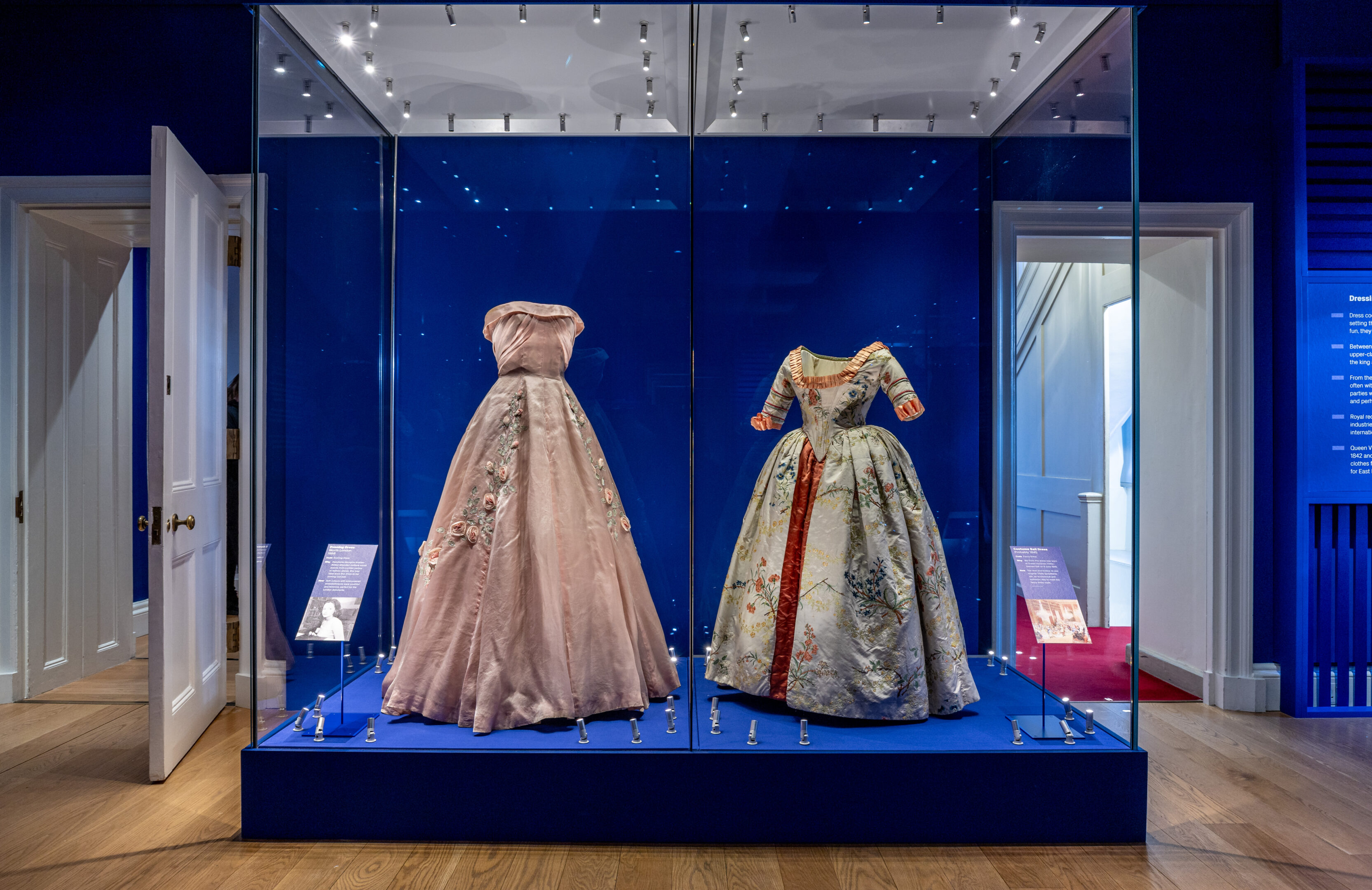 Kensington Palace da Panorama.it A Kensington Palace una mostra racconta cinque secoli di moda reale