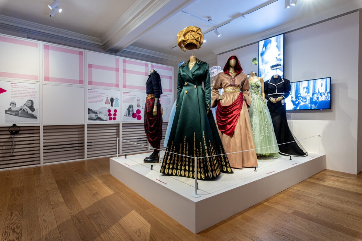 A Kensington Palace una mostra racconta cinque secoli di moda reale