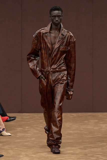 Il ritorno della tuta Il ritorno della tuta