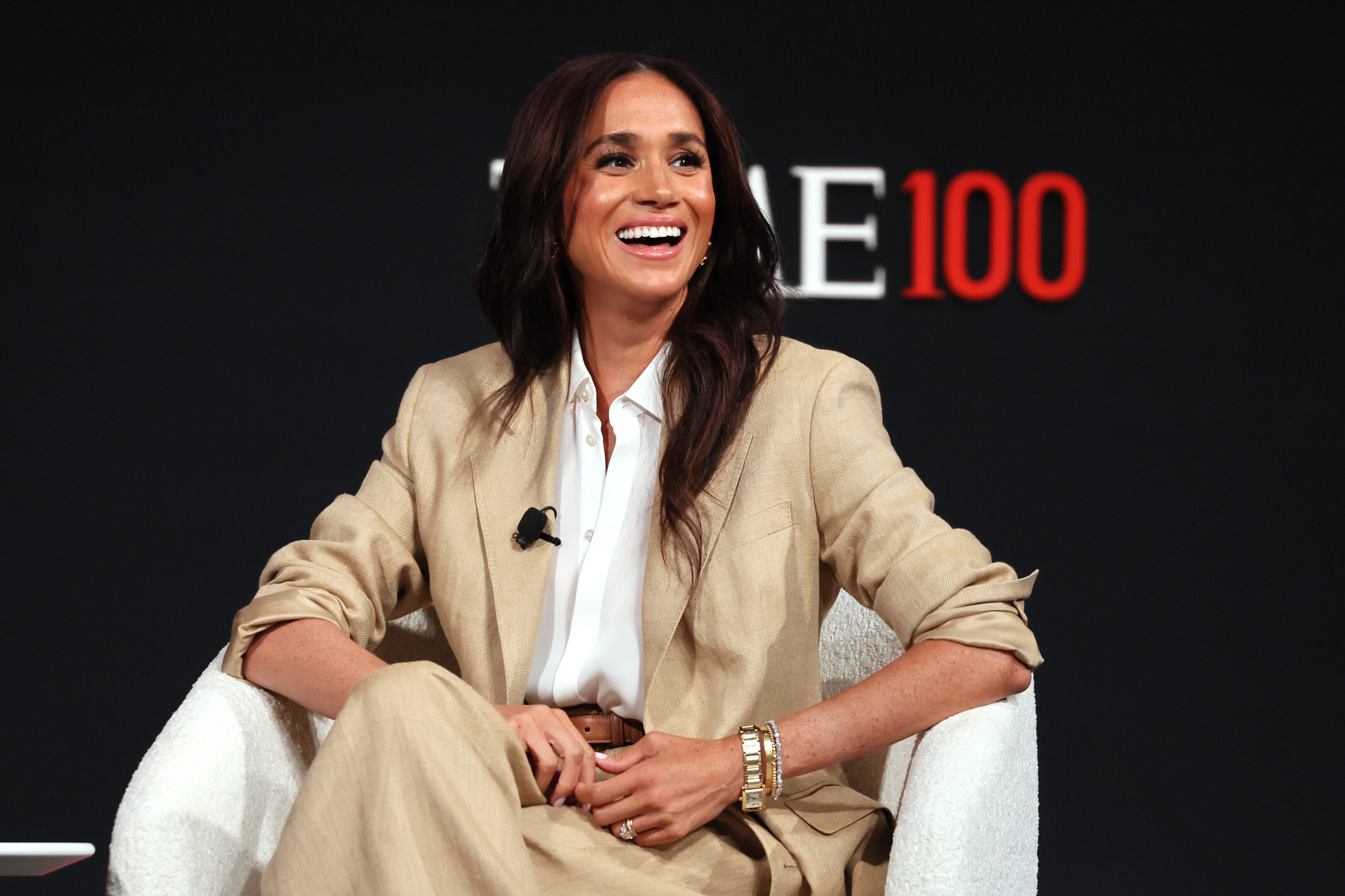 Meghan Markle mette in ombra il marito Harry d’Inghilterra: la prima uscita insieme dopo mesi riserva molte sorprese Meghan Markle mette in ombra il marito Harry d’Inghilterra: la prima uscita insieme dopo mesi riserva molte sorprese