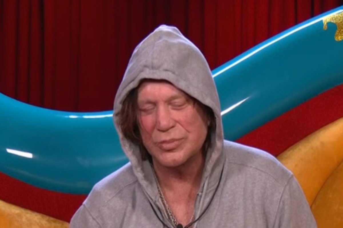 Mickey Rourke, cacciato dal Grande Fratello UK dopo appena 6 giorni: cosa è successo