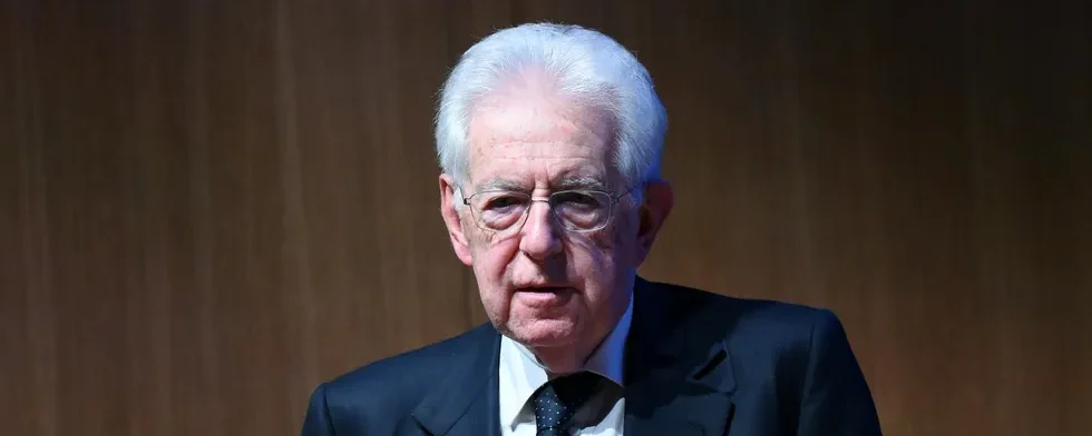 Mario Monti invocava la censura e ora ci fa le lezioncine di democrazia