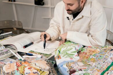 Giornata della Terra: la moda la celebra con la giacca d’artista di Thermore e Jacopo Ascari