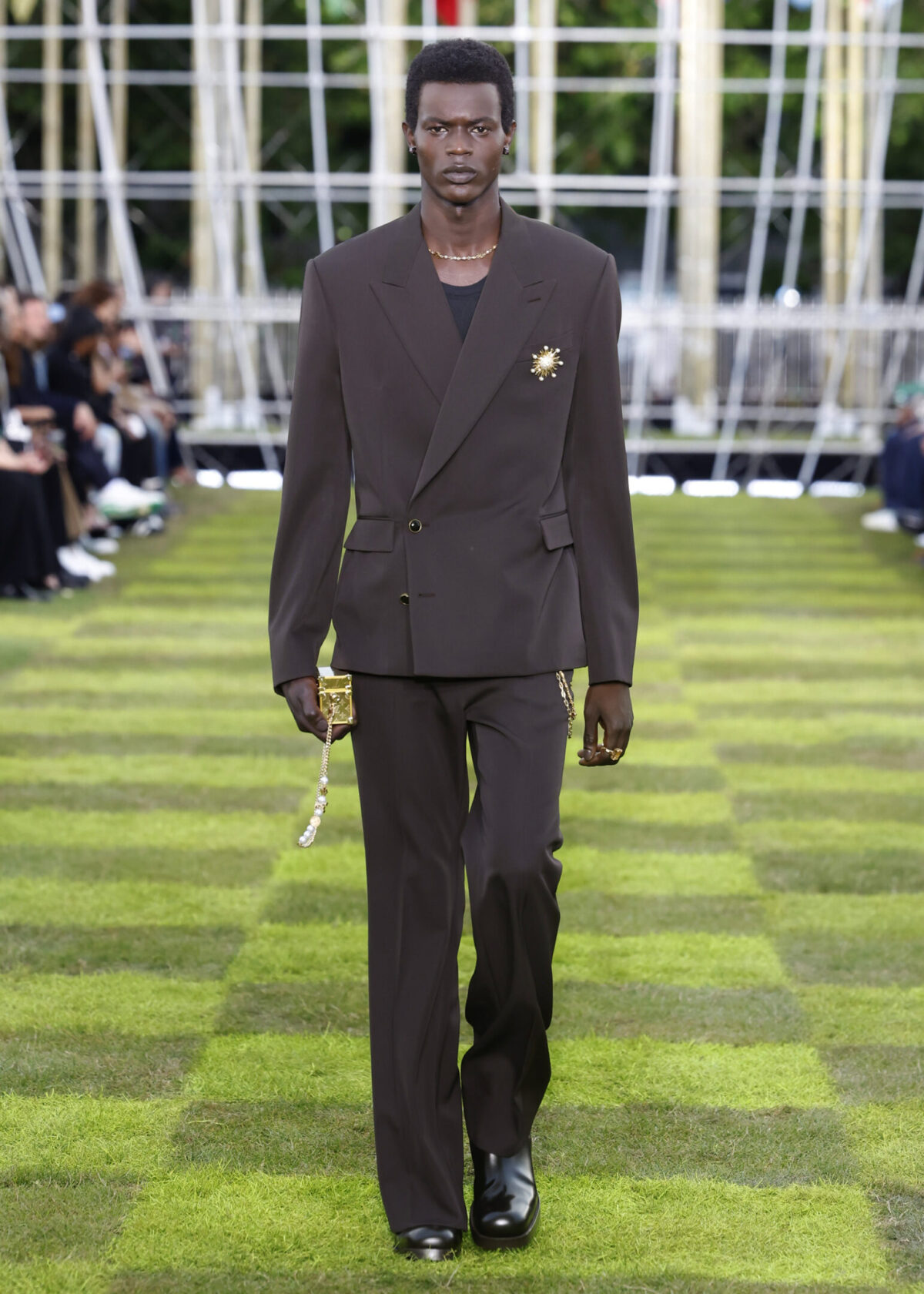 Tendenze moda: il ritorno elegante del doppiopetto