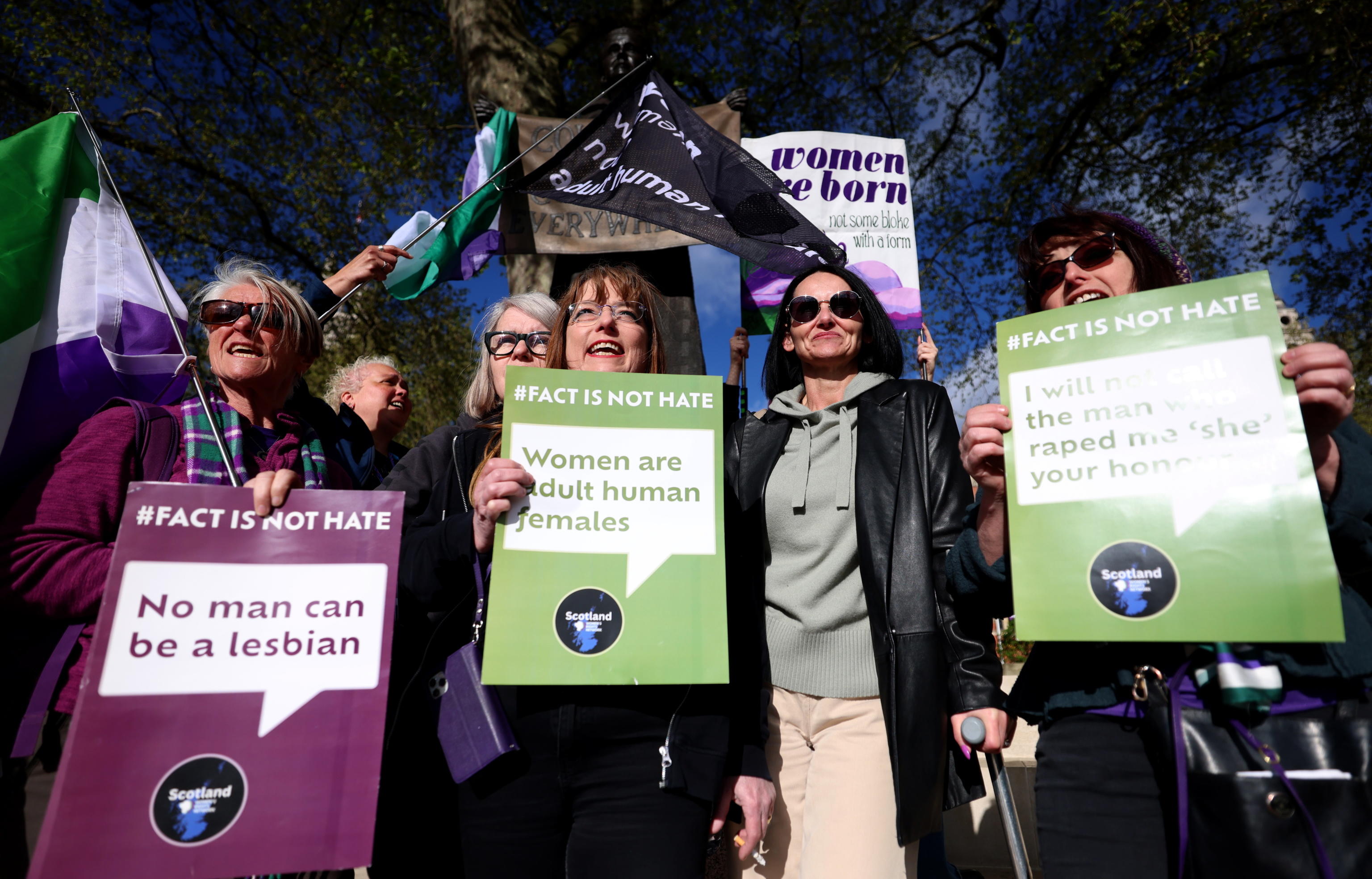 transgender non da Panorama.it I transgender non sono donne A dirlo è la Corte Suprema inglese