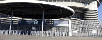 Muore papa Francesco, ma in Italia si ferma solo il calcio