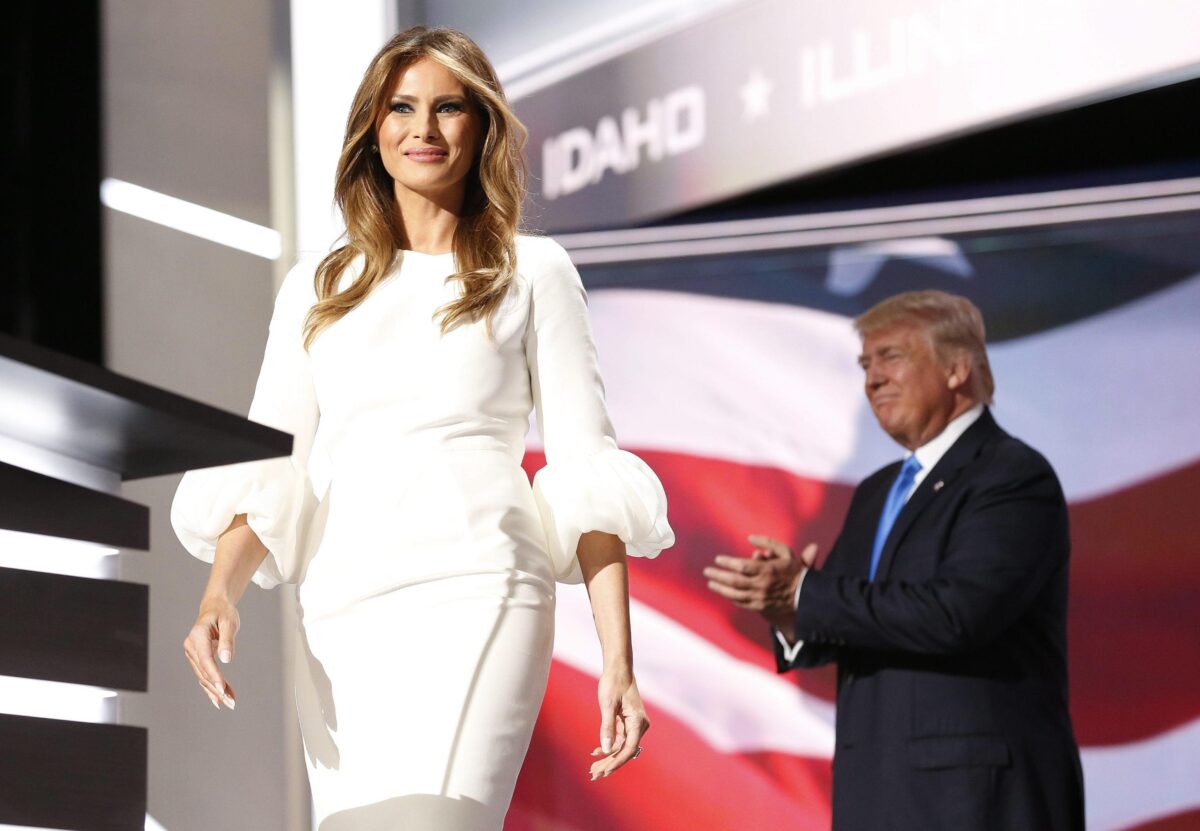 Melania Trump compie 55 anni nel giorno del funerale di Papa Francesco