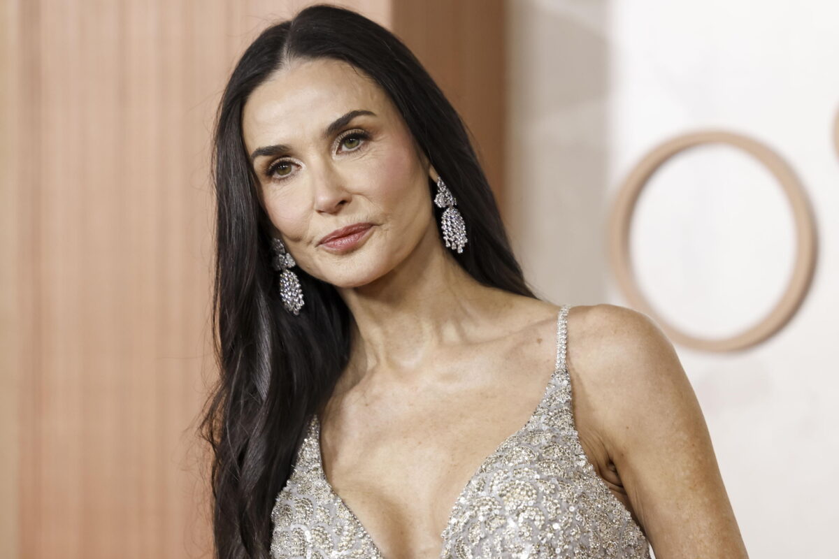 Demi Moore, la “donna più bella del mondo” non riesce a far pace col tempo che passa