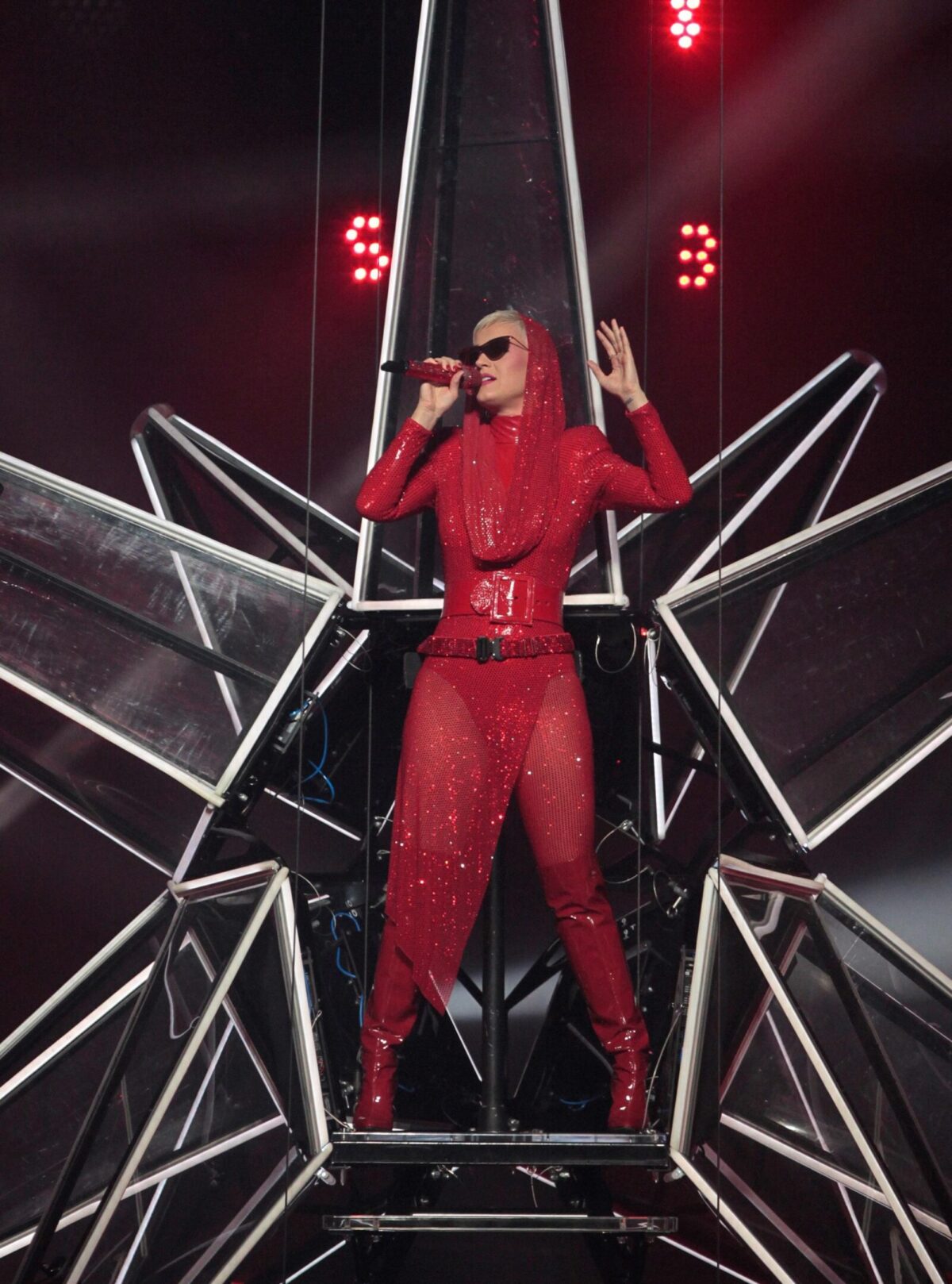Katy Perry: un flop tira l’altro