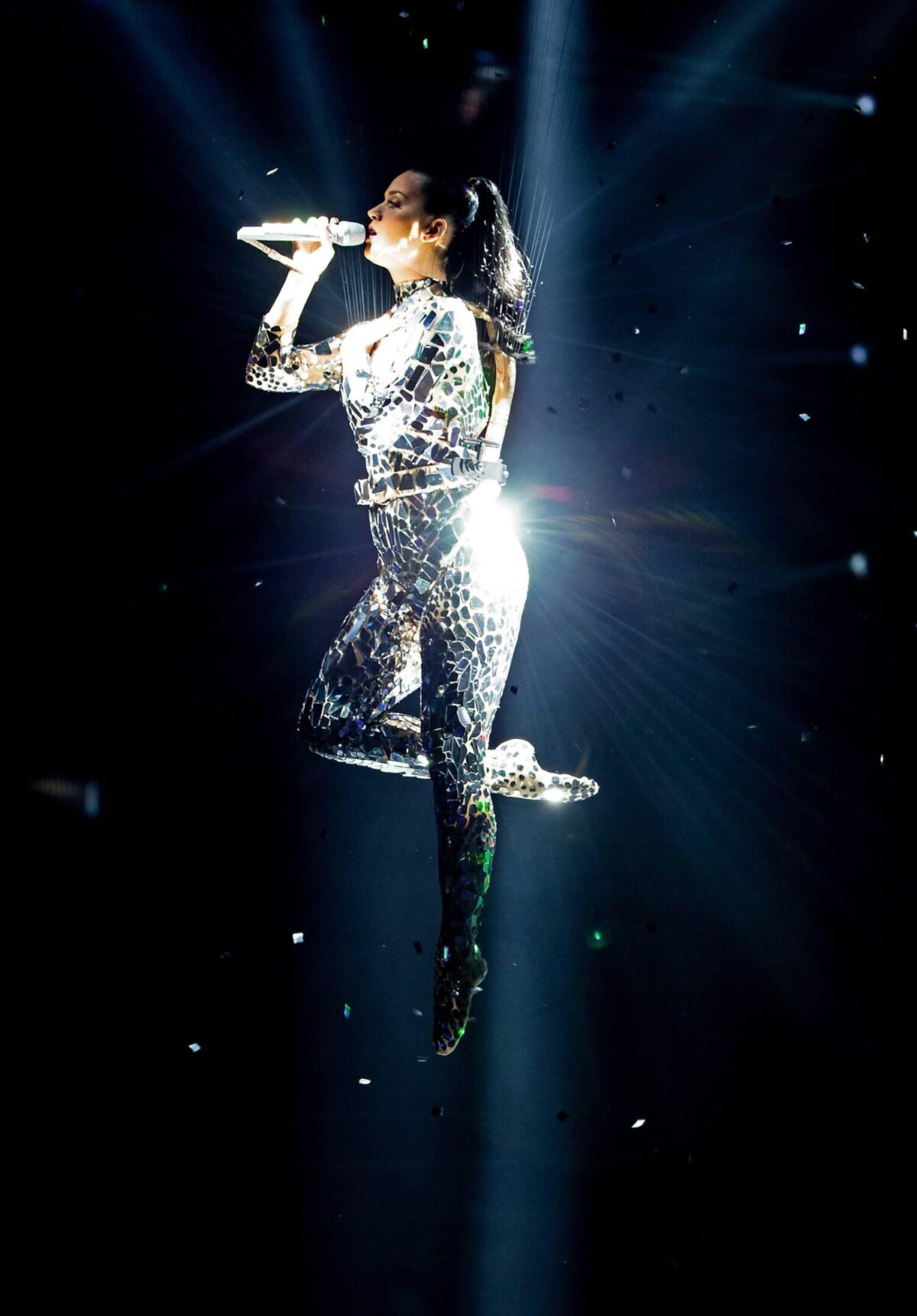 Katy Perry: un flop tira l’altro