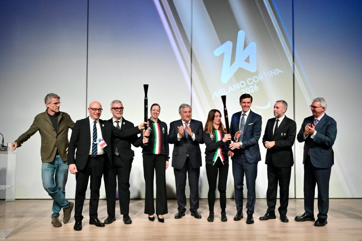 Milano Cortina 2026: Ecco svelate le torce olimpiche e paralimpiche