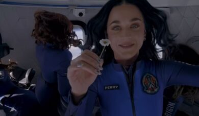 Blue Origin, Katy Perry pubblica il video del suo viaggio nello spazio
