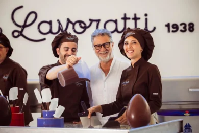 Fabio Fazio fa la figura del cioccolataio: 13 sanzioni per 100 mila euro alla sua azienda dolciaria