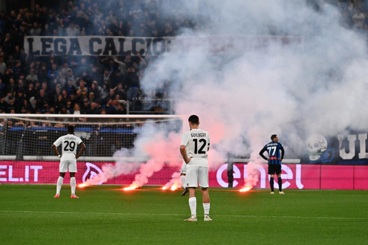 Lecce, protesta contro la Lega Serie A e lutto per la morte di Graziano Fiorita