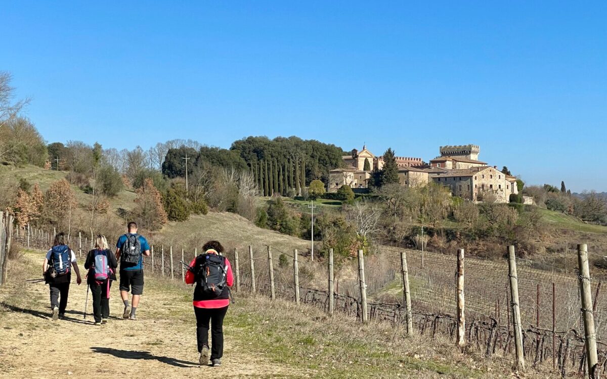 Cammini Aperti 2025: escursioni gratuite tra spiritualità e natura in Italia