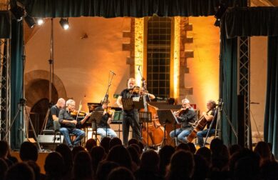 Umbria Green Festival 2025: Houellebecq, Storti e prime mondiali tra arte, scienza e natura