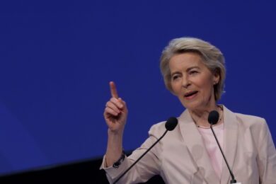 Ue, ecco la roadmap degli euroburocrati per rinunciare al gas russo