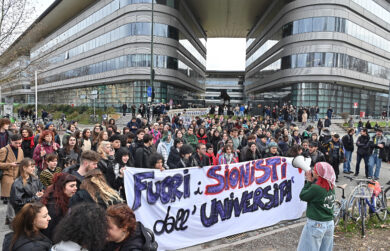 Violenza al Campus Einaudi di Torino, preso d’assalto un evento contro l’antisemitismo