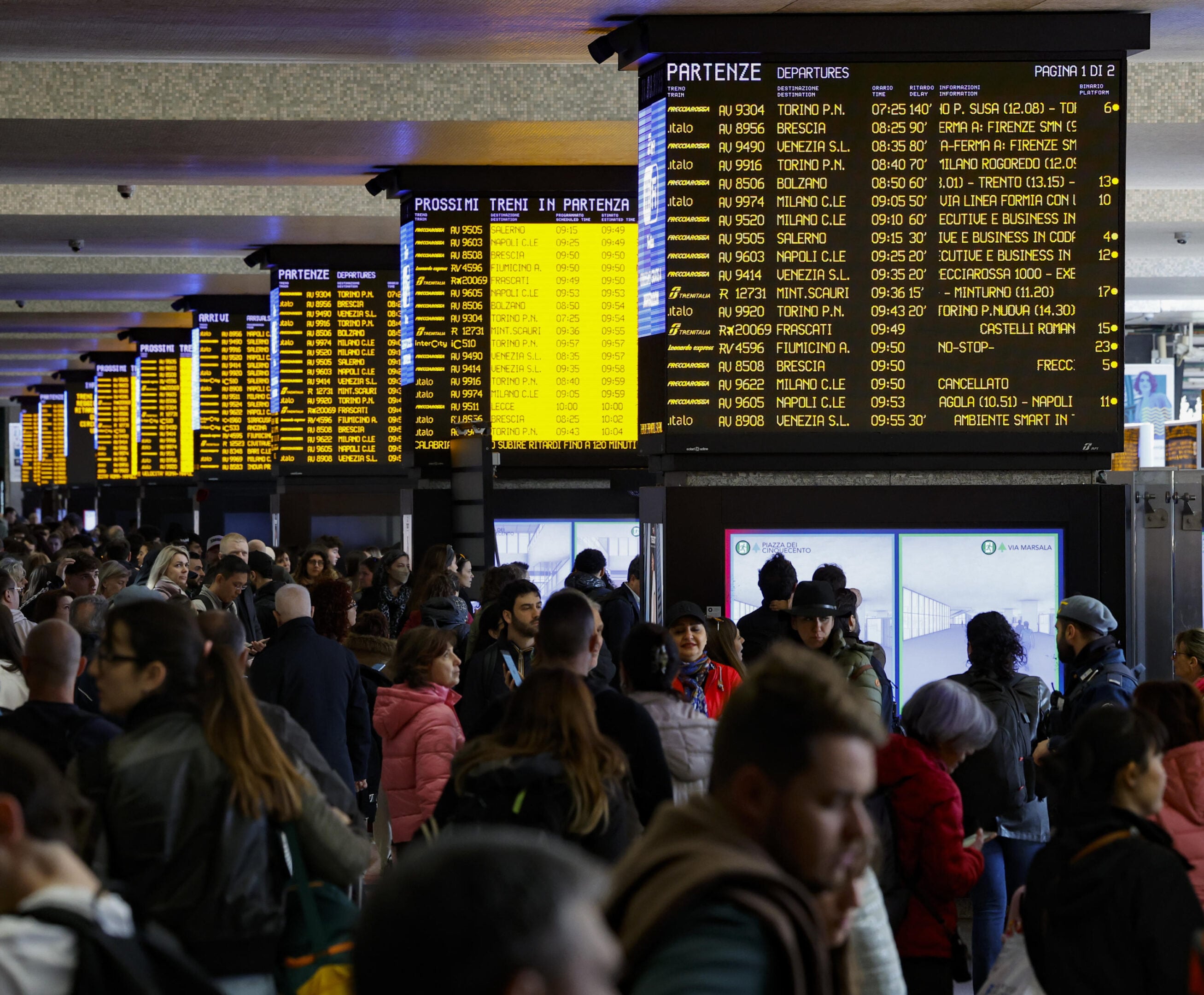 Estate 2025, viaggi ad ostacoli in treno: oltre 40 linee interrotte in tutta Italia Estate 2025, viaggi ad ostacoli in treno: oltre 40 linee interrotte in tutta Italia