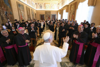 Guerra in Ucraina: Meloni sente il Papa, Vaticano disponibile a ospitare i colloqui di pace