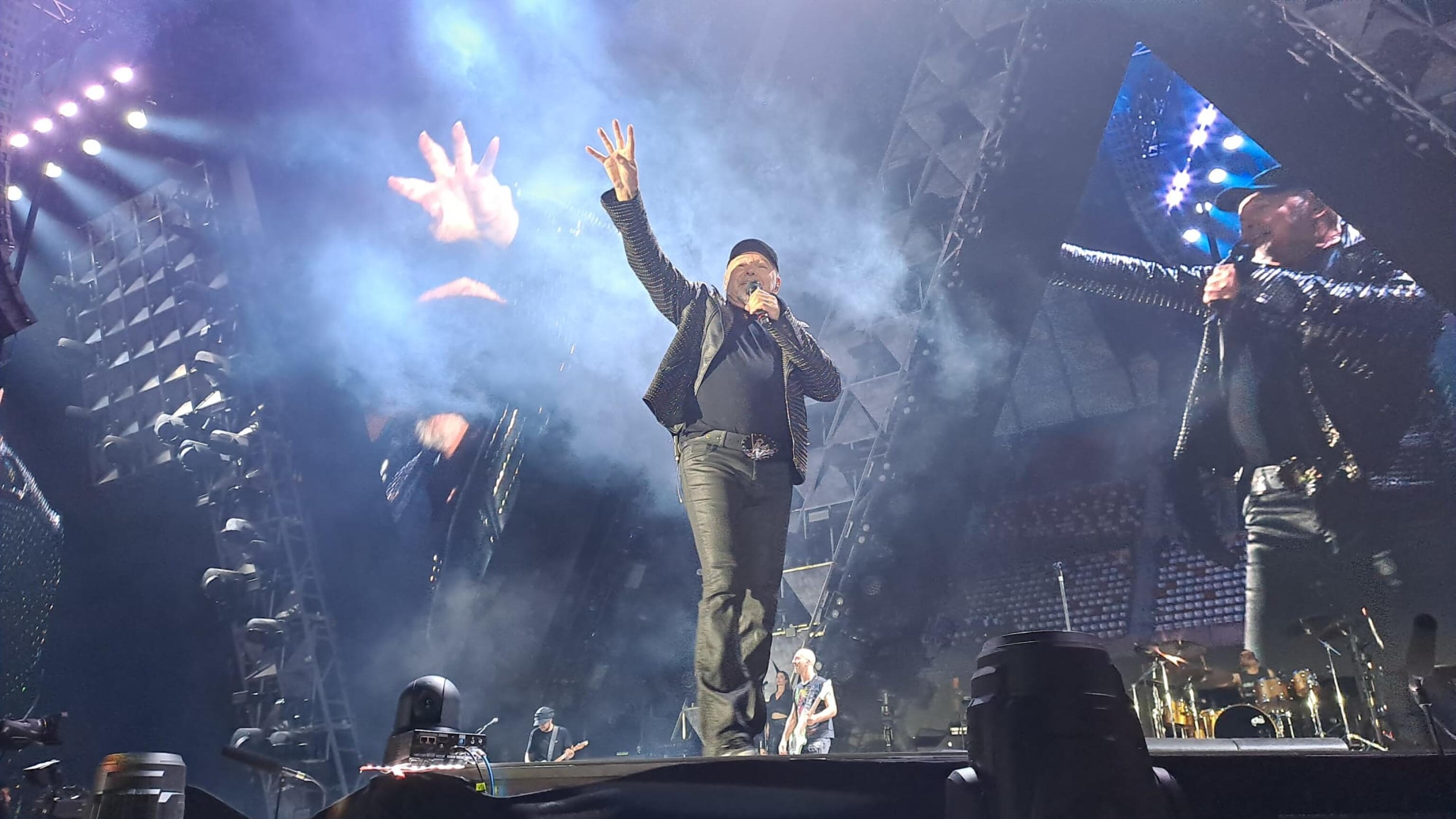 vasco rossi le canzoni del nuovo tour tra classici e sorprese da Panorama.it vasco rossi le canzoni del nuovo tour tra classici e sorprese