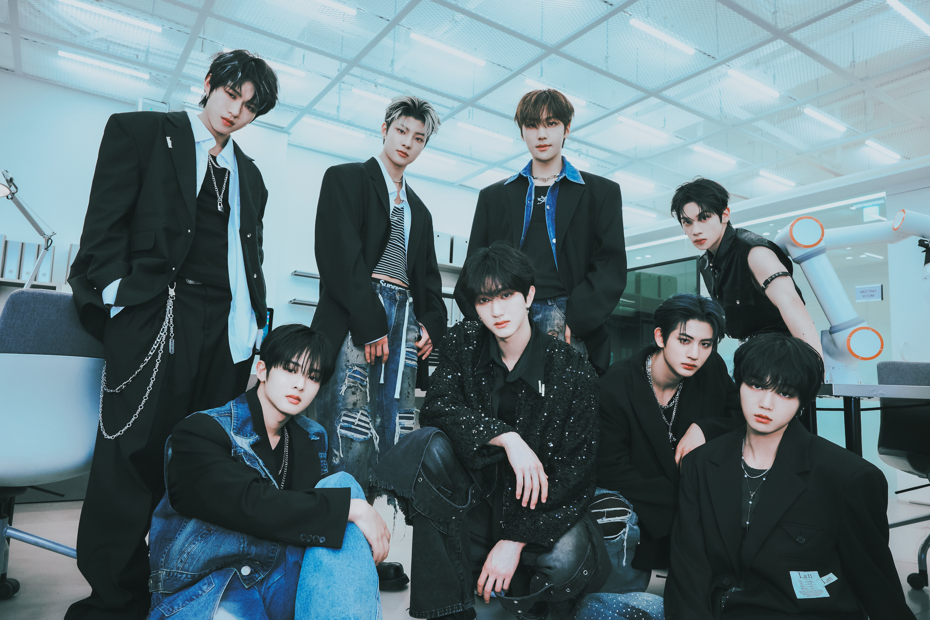 YOUNITE, il gruppo K-pop torna con “YOUNI-T”: nuova musica, nuova energia