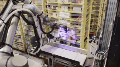 Amazon presenta Vulcan, il robot con senso del tatto che rivoluziona la logistica