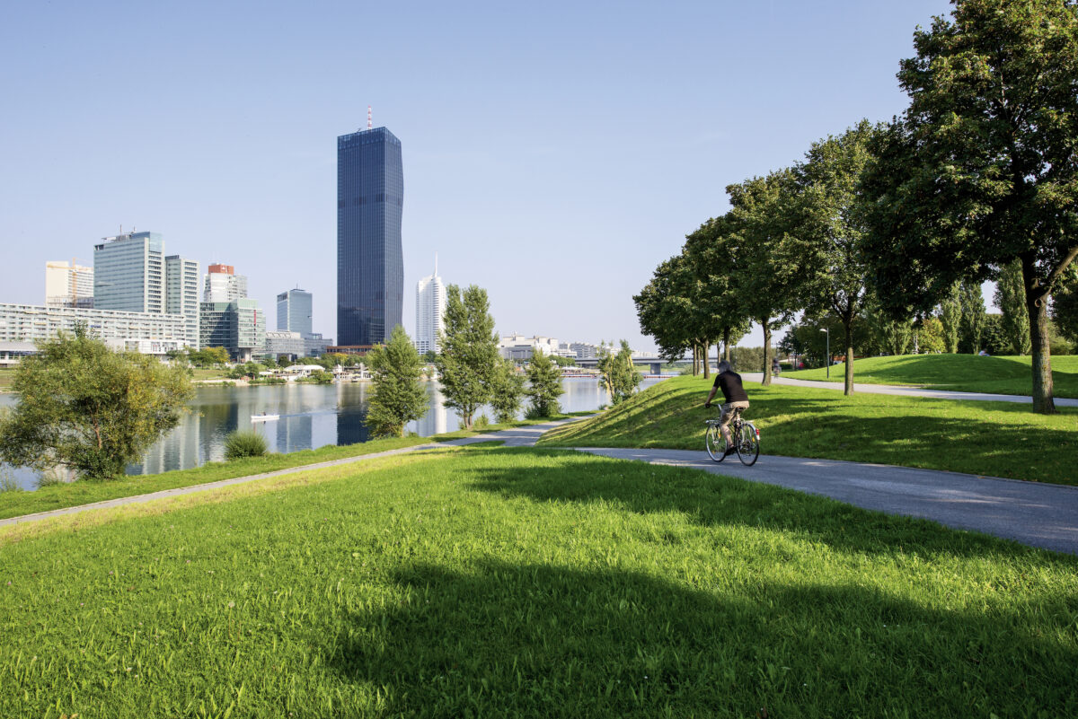 World Bike Day: quando pedalare diventa il nuovo lusso esperienziale