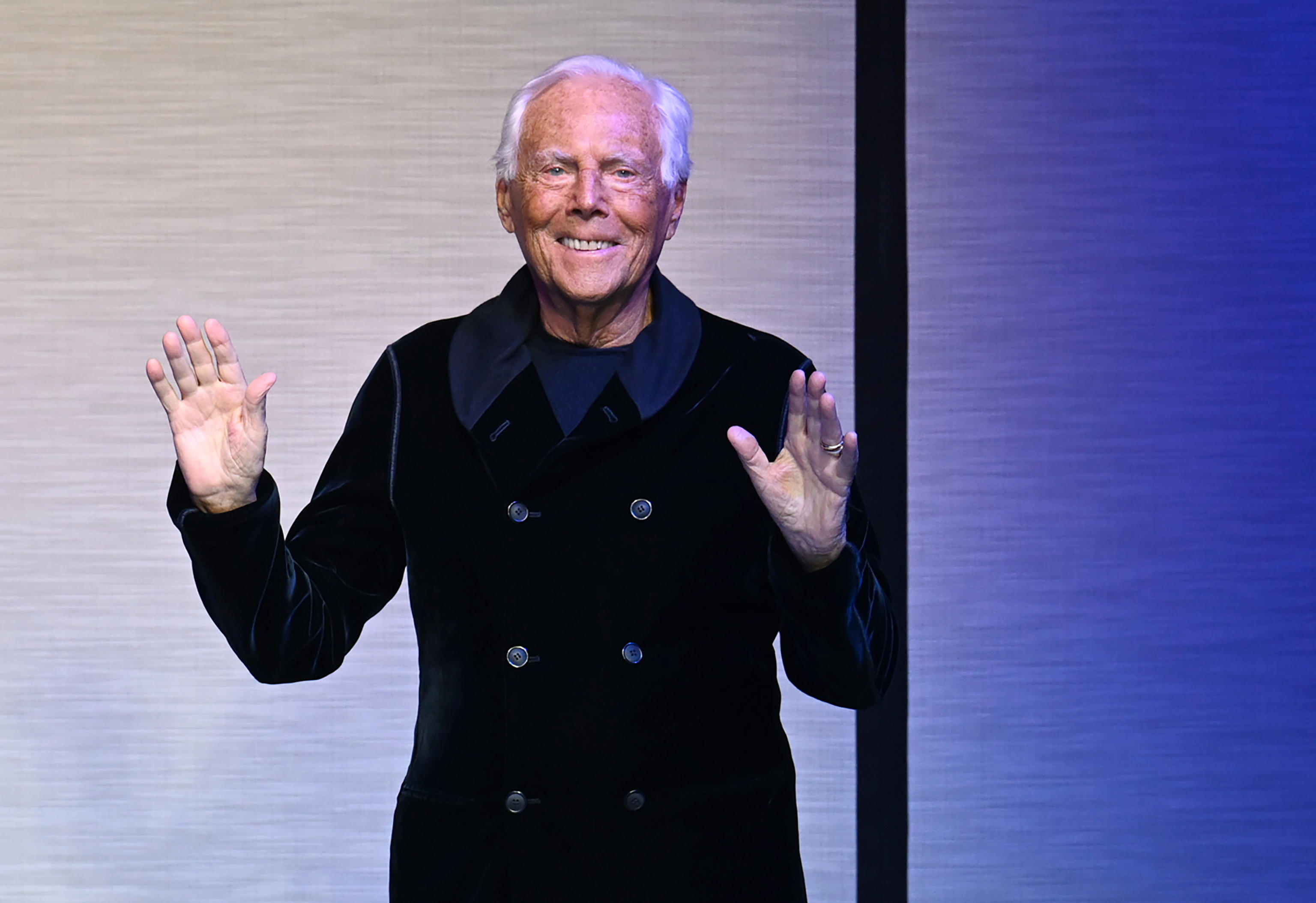 Giorgio Armani assente alle sfilate milanesi: è in convalescenza dopo un ricovero Giorgio Armani assente alle sfilate milanesi: è in convalescenza dopo un ricovero