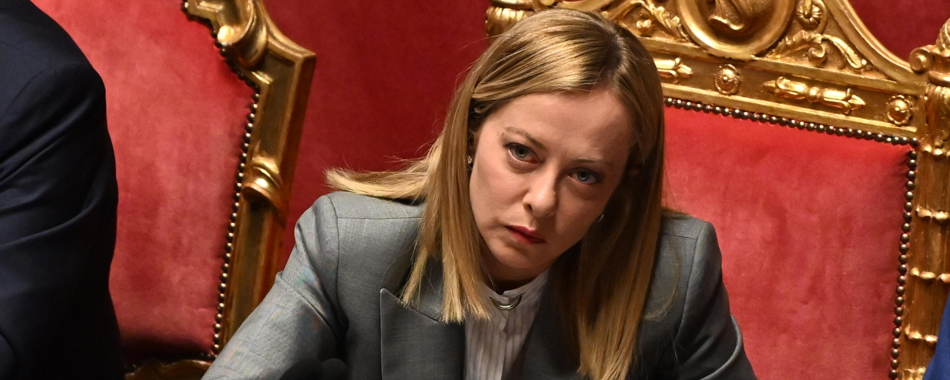 A caccia del record: Giorgia Meloni verso il governo più longevo della Repubblica, tra ironia e sfide politiche A caccia del record: Giorgia Meloni verso il governo più longevo della Repubblica, tra ironia e sfide politiche