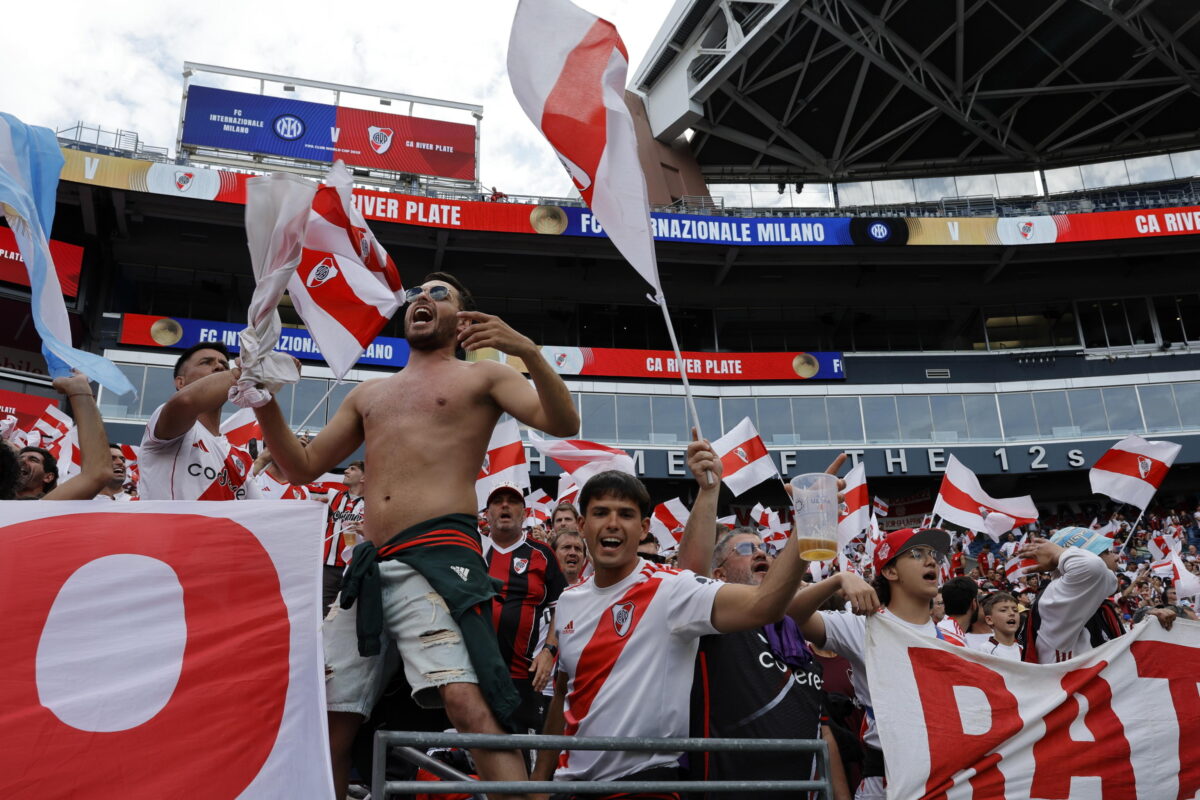 Mondiale per Club, lo spettacolo dei tifosi del River Plate