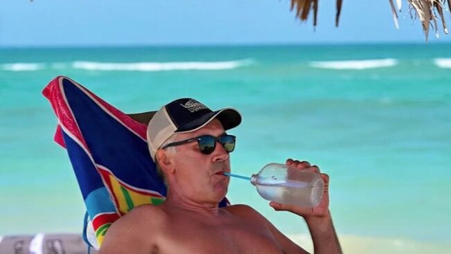 La nuova vita di Ancelotti in Brasile In spiaggia aspettando il Mondiale La nuova vita di Ancelotti in Brasile In spiaggia aspettando il Mondiale