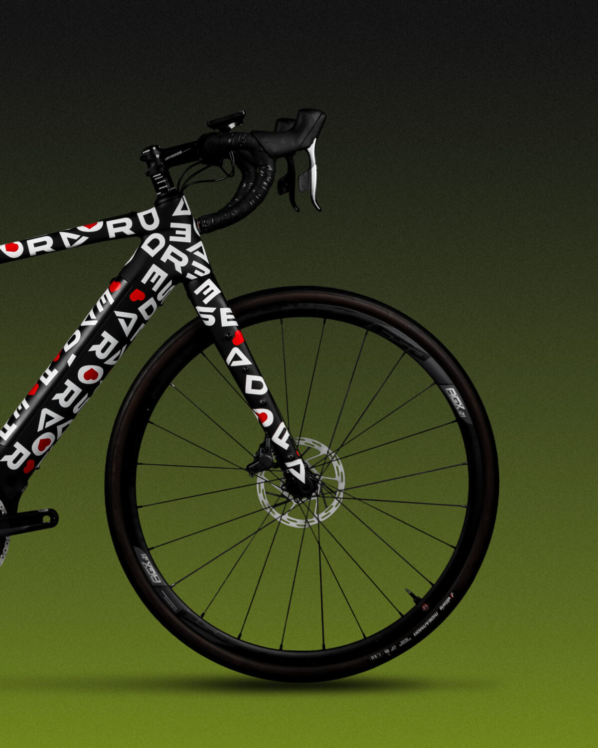 De Rosa svela 70 Icona Revò ed E-cona Revò: due gioielli italiani per il Giro d’Italia 2025